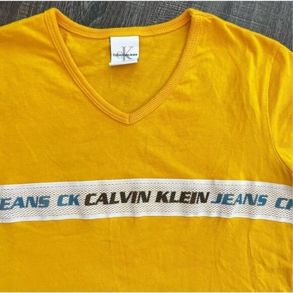 Calvin Klein Jeans Semi-Crop Yellow V-Neck Top Size M Women’s Yellow Logo - Picture 6 of 11